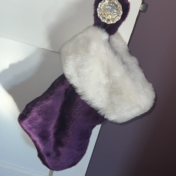 Velvet Christmas š Stockingās - Picture 5 of 5